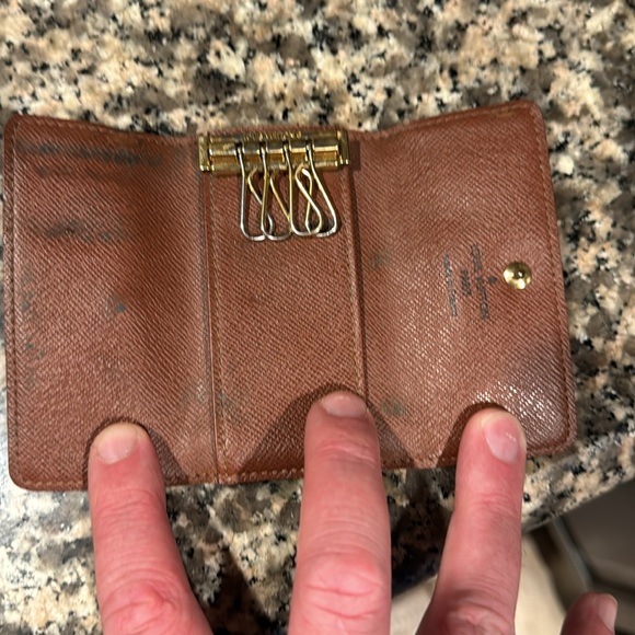 Louis Vuitton key holder - Picture 4 of 6